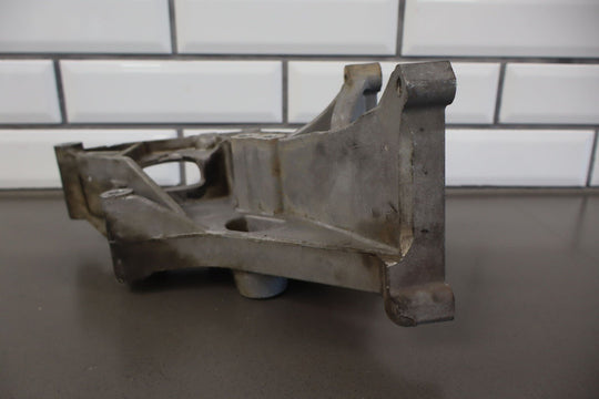 2006 GMC Sierra 2500HD LBZ Duramax Diesel AC Compressor Bracket 6.6L