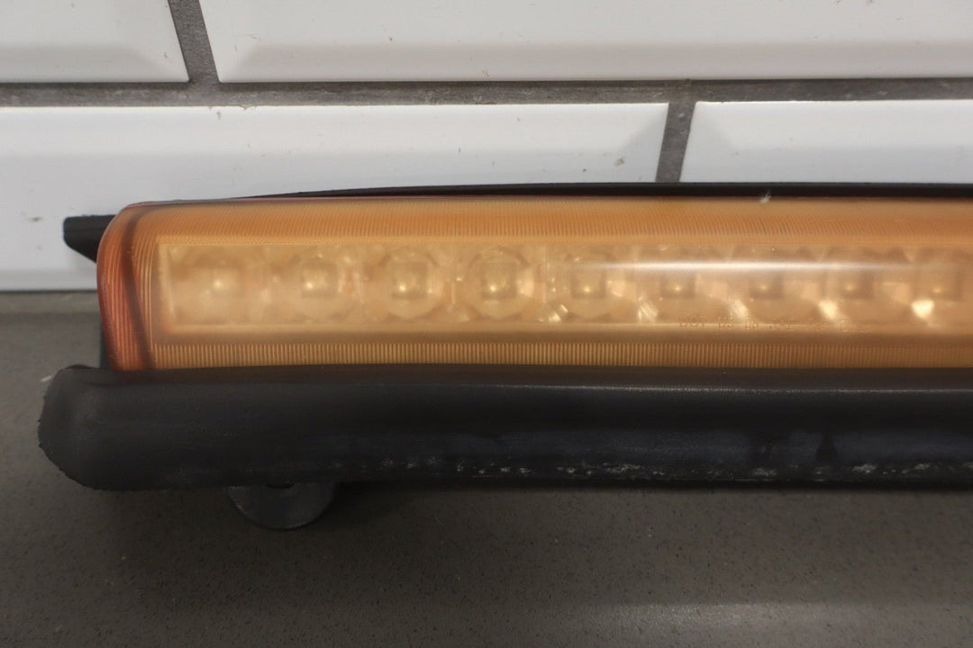 2006 GMC Yukon Denali 3rd Brake Light OEM