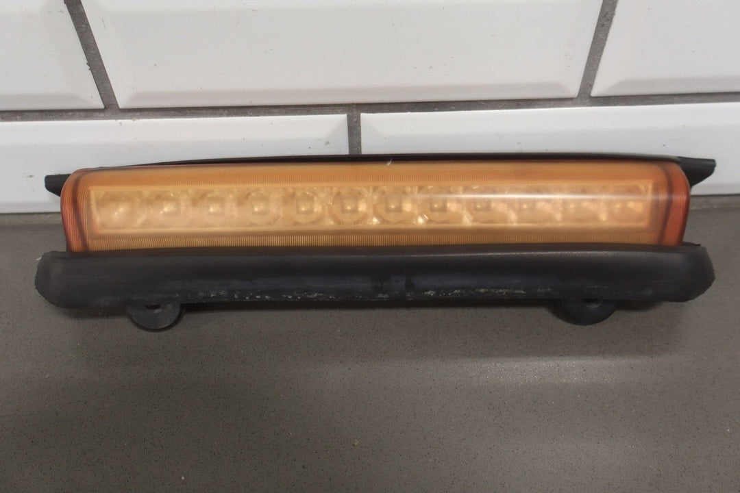 2006 GMC Yukon Denali 3rd Brake Light OEM