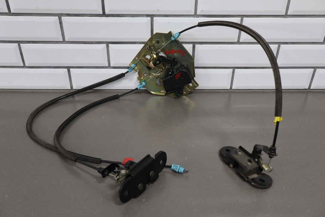  - 2006 Hummer H2 Pair of Hatch Lid Latches OEM