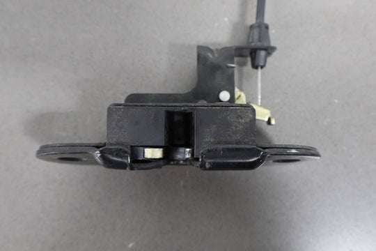  - 2006 Hummer H2 Pair of Hatch Lid Latches OEM