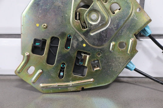  - 2006 Hummer H2 Pair of Hatch Lid Latches OEM