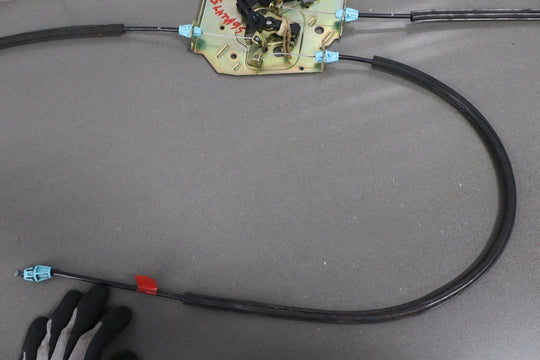  - 2006 Hummer H2 Pair of Hatch Lid Latches OEM