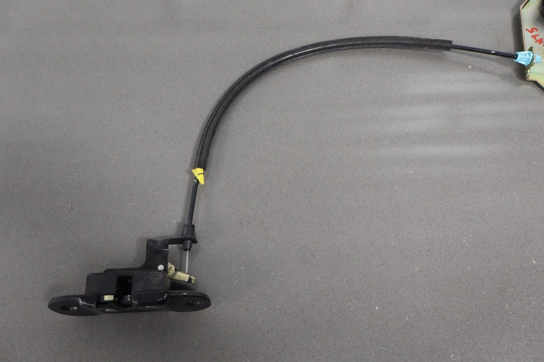  - 2006 Hummer H2 Pair of Hatch Lid Latches OEM