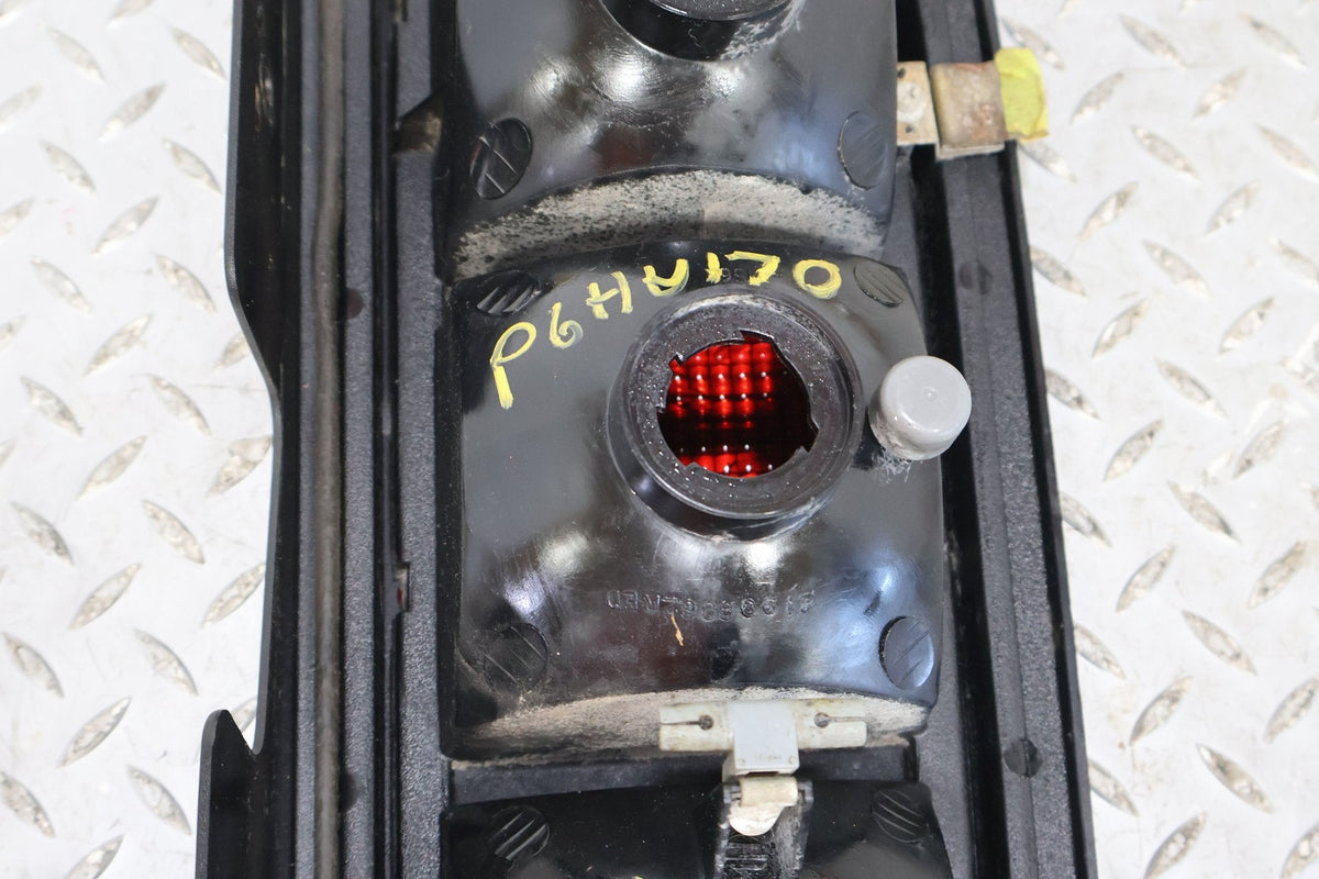 2006 Hummer H2- Right Tail Light