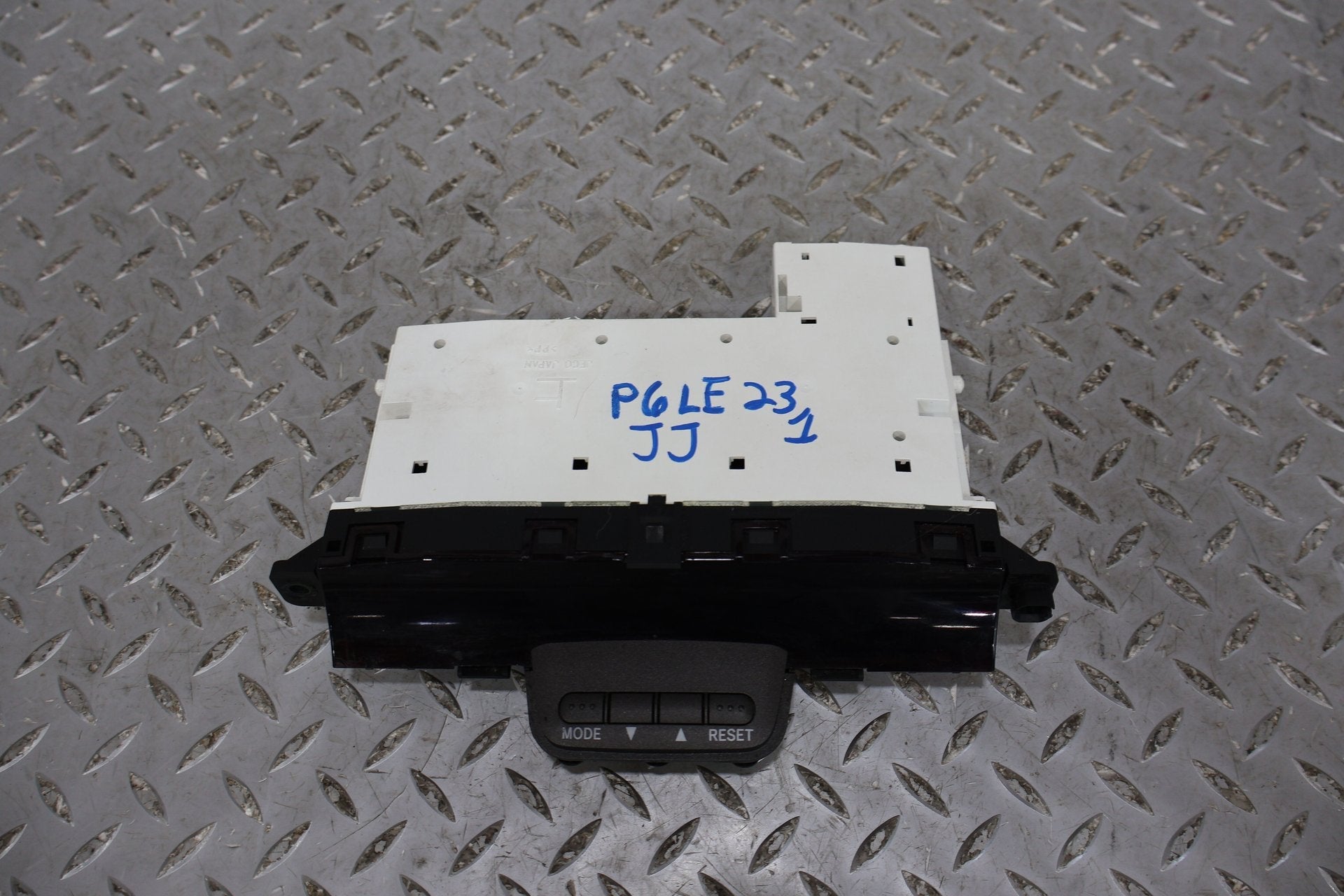 2006 Lexus GX470- Clock