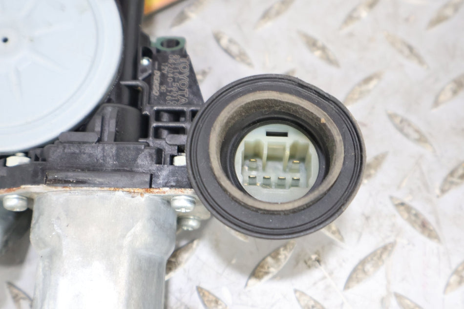 2006 Lexus GX470- SIDE/REAR/CARGO REGULATOR