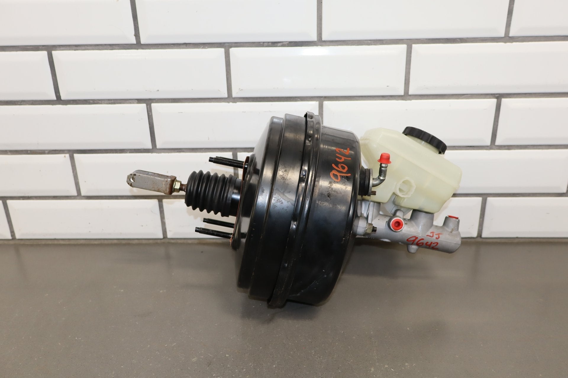 2006 Lexus LS430 Brake Booster OEM