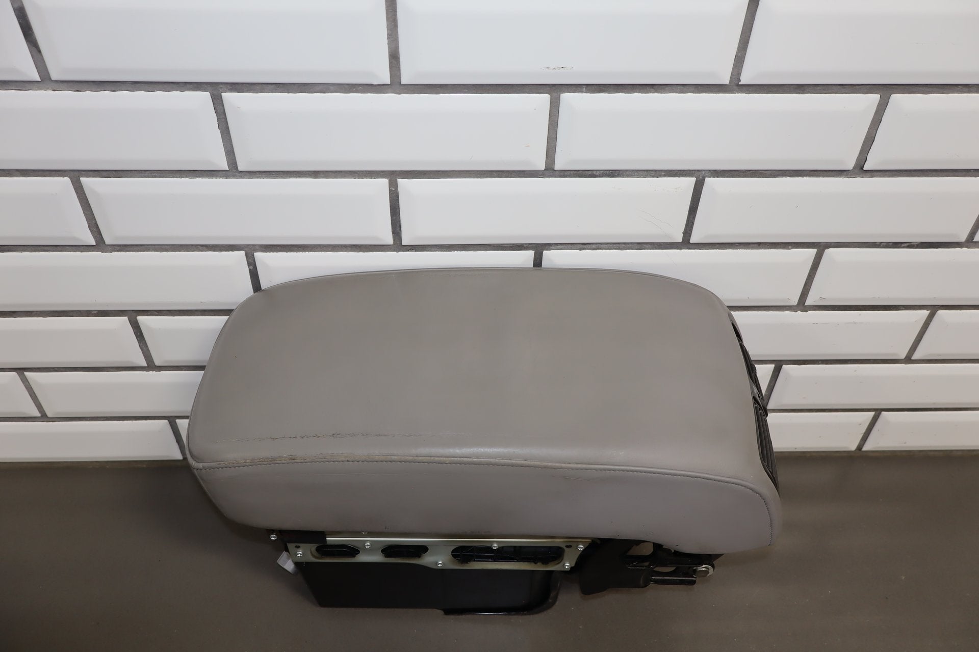 2006 Lexus LS430 Console Lid OEM