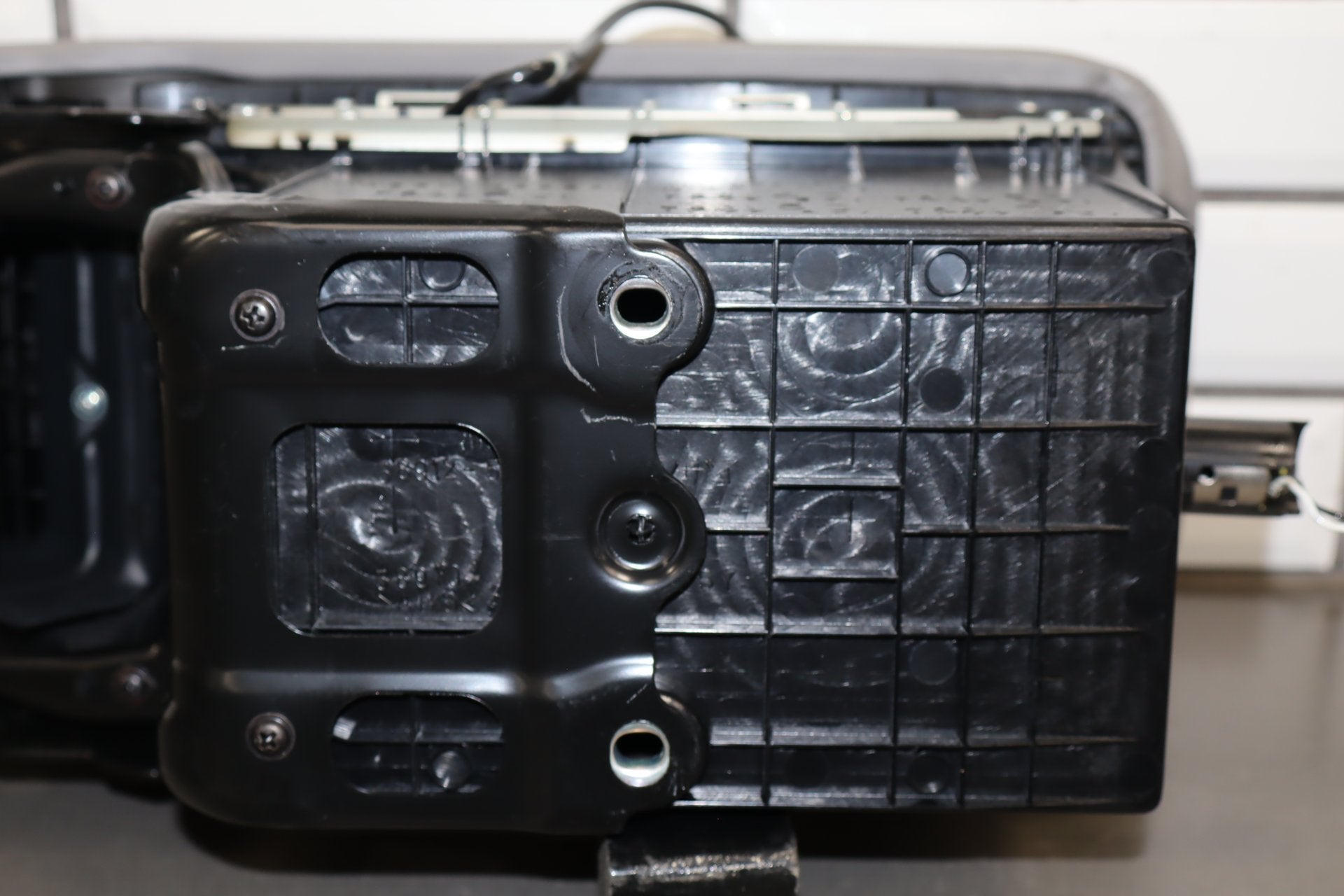 2006 Lexus LS430 Console Lid OEM