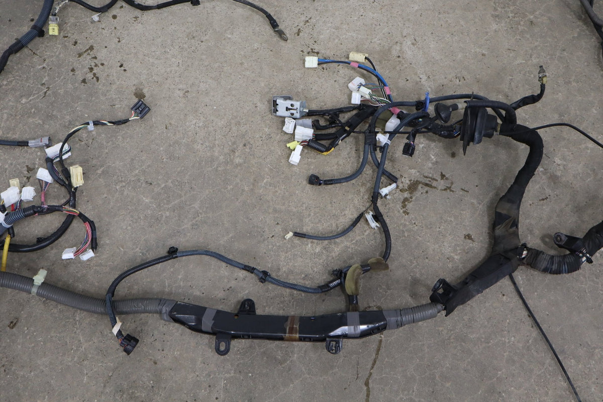 2006 Lexus LS430 Engine Wiring Harness 4.3L 8211150A01 OEM