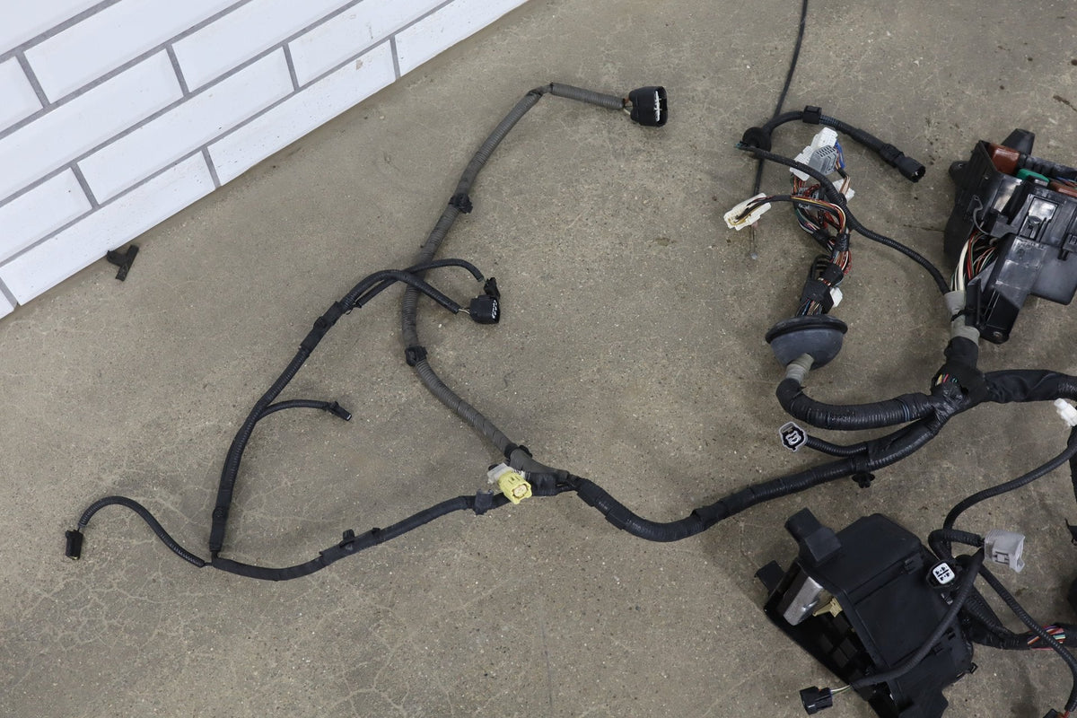 2006 Lexus LS430 Engine Wiring Harness 4.3L 8211150A01 OEM