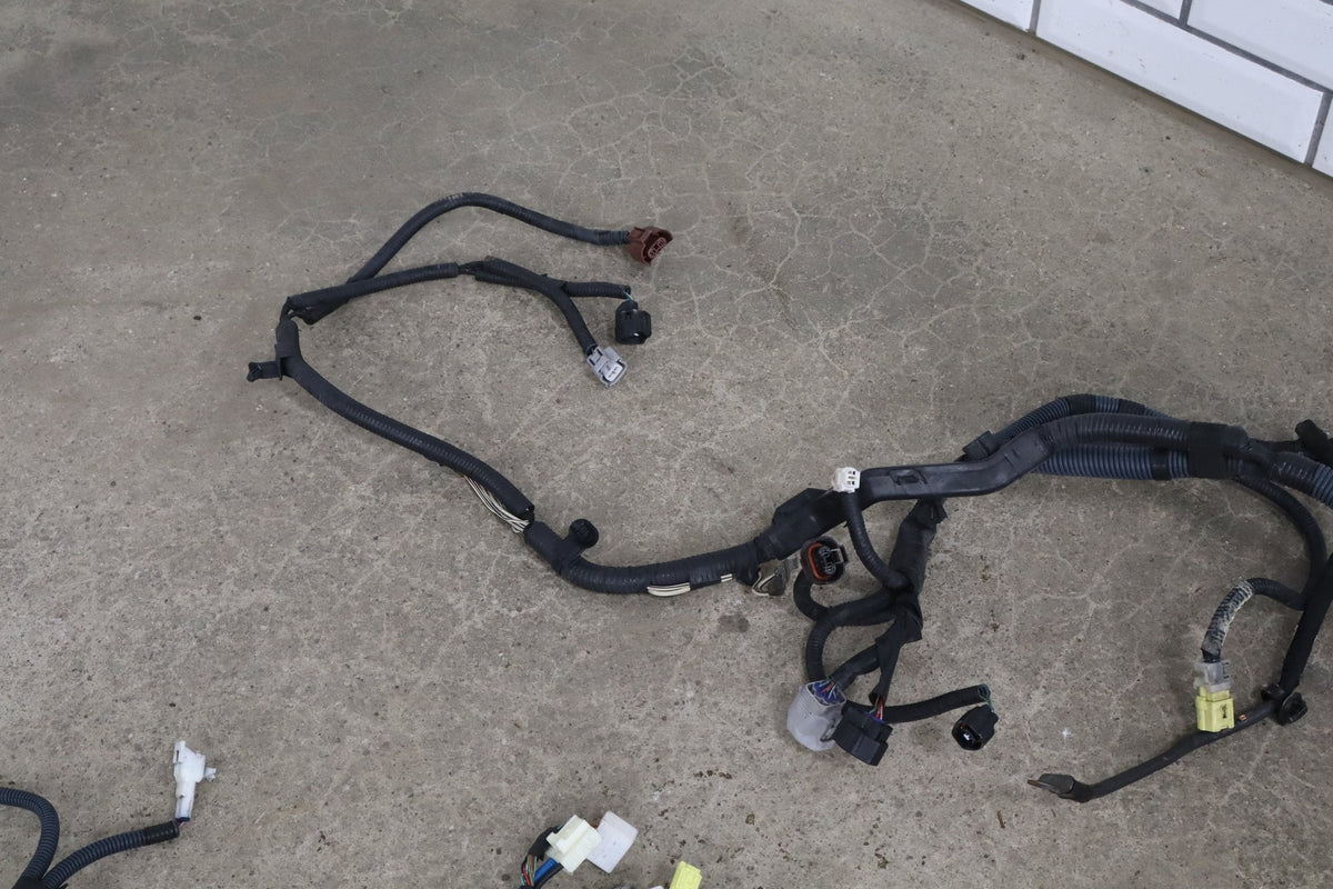 2006 Lexus LS430 Engine Wiring Harness 4.3L 8211150A01 OEM