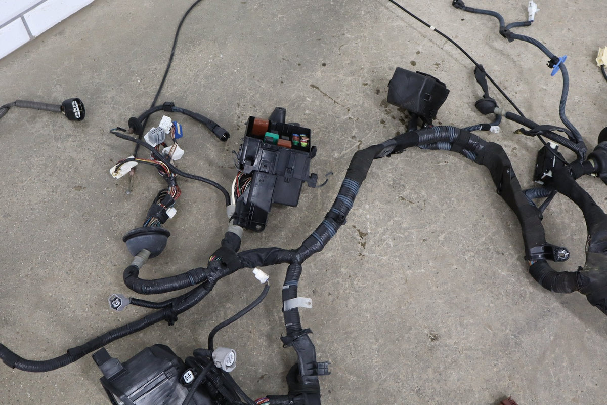 2006 Lexus LS430 Engine Wiring Harness 4.3L 8211150A01 OEM
