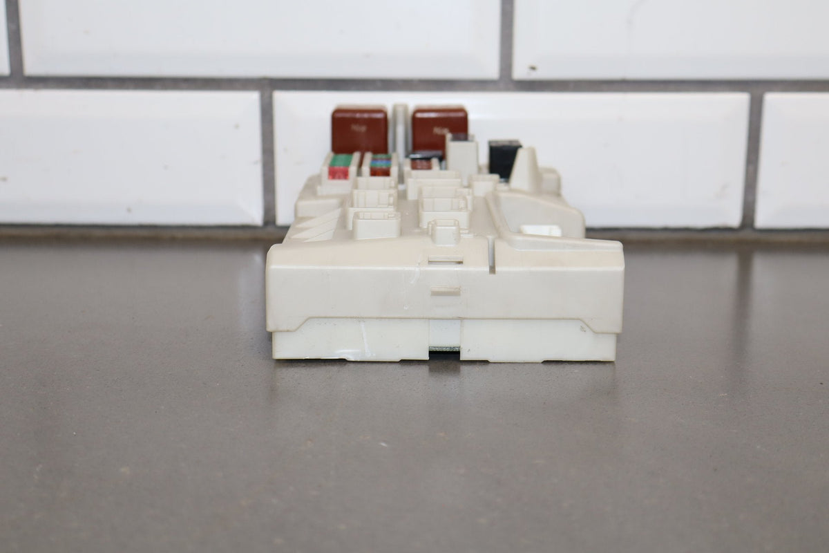 2006 Lexus LS430 F30 4.3L Cabin Fuse Box