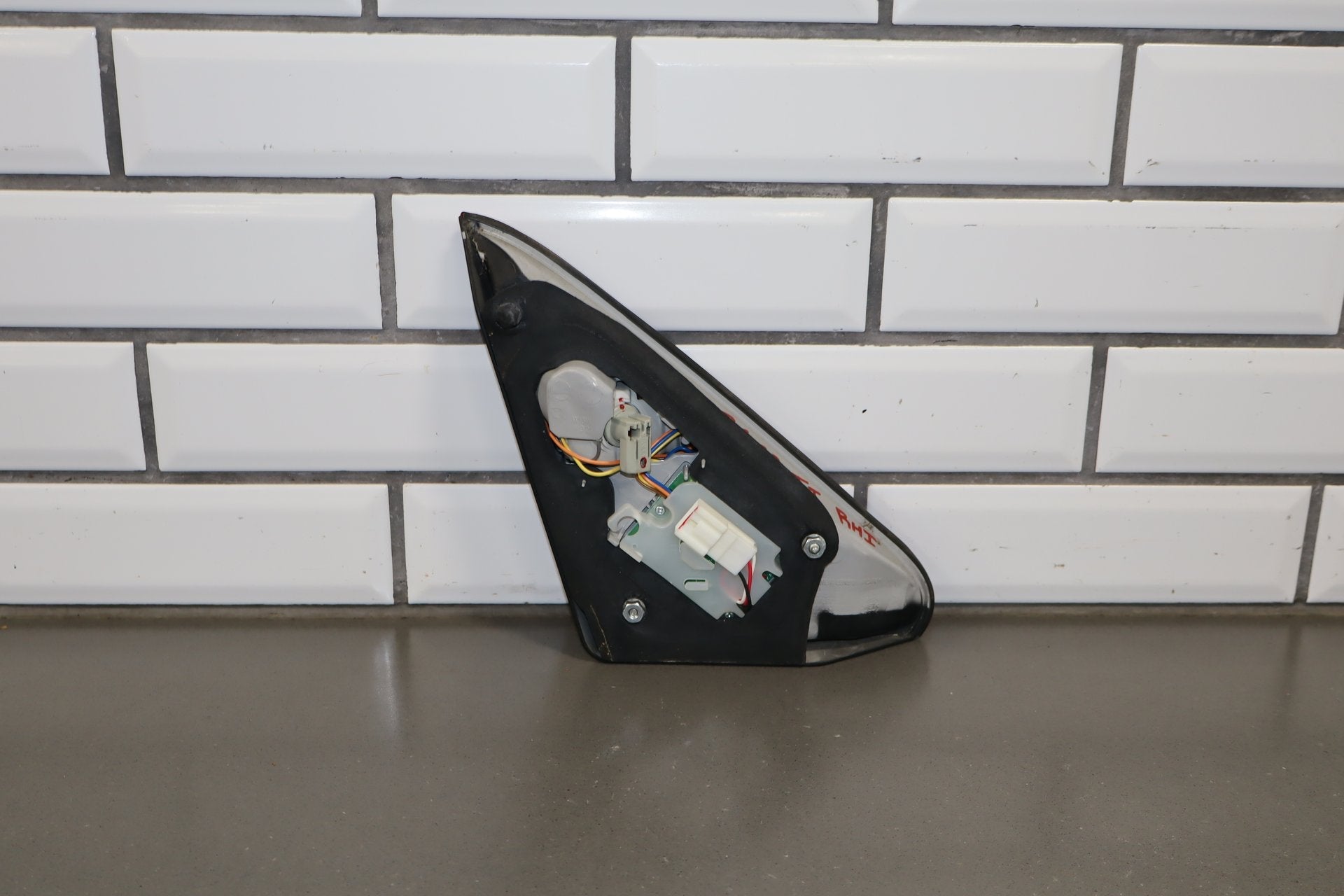 2006 Lexus LS430 F30- Right Inner Tail Light PN: