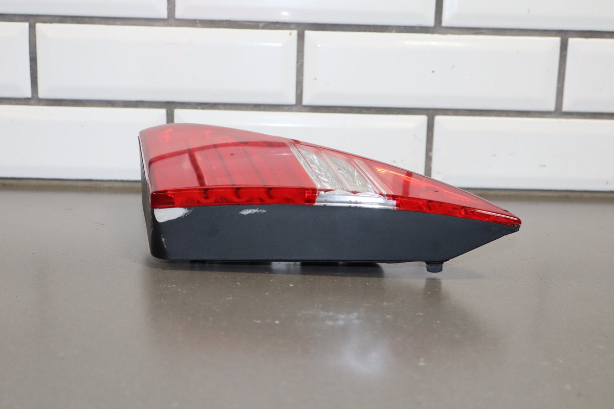2006 Lexus LS430 F30- Right Inner Tail Light PN: