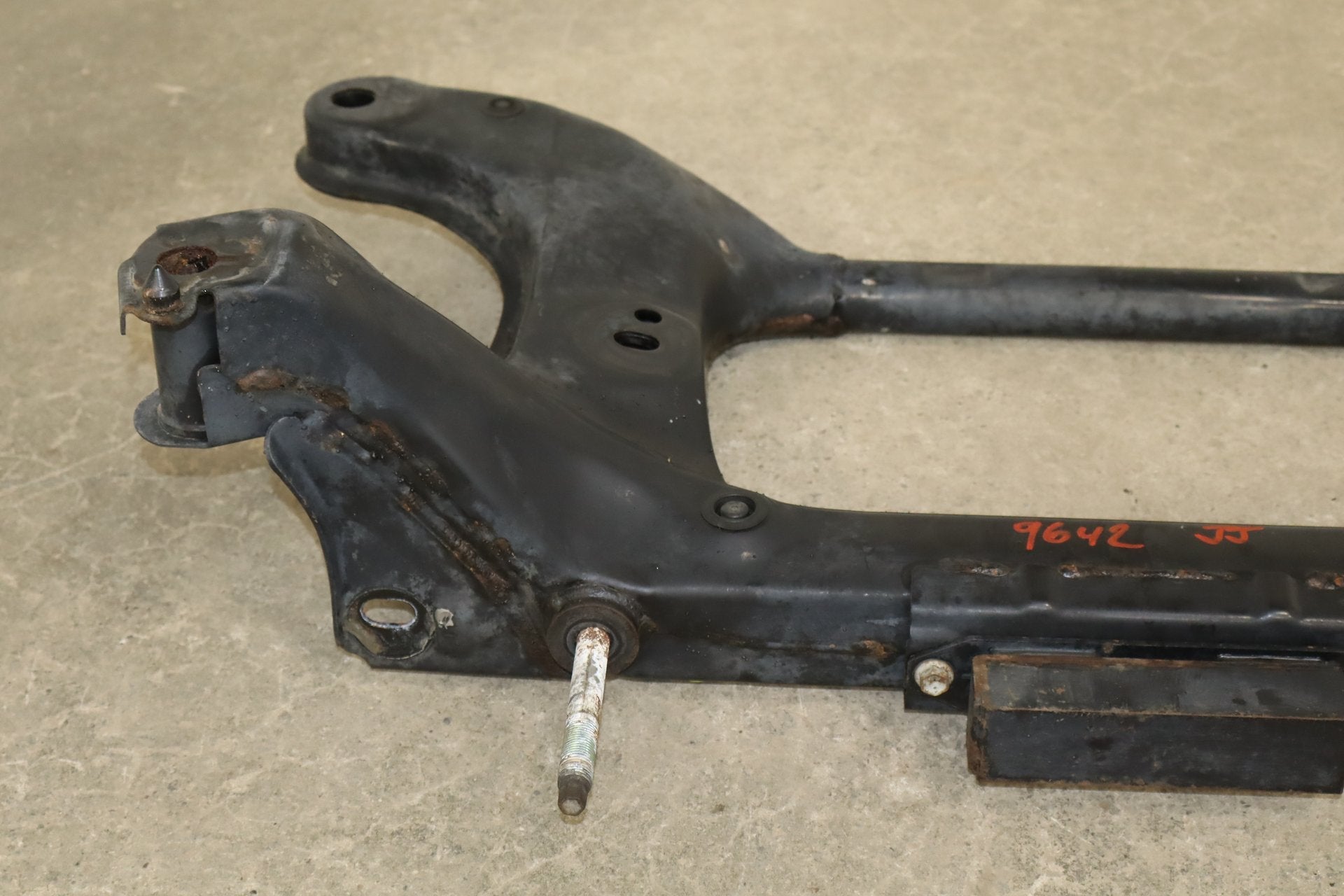 2006 Lexus LS430 Front Engine Suspension Crossmember OEM
