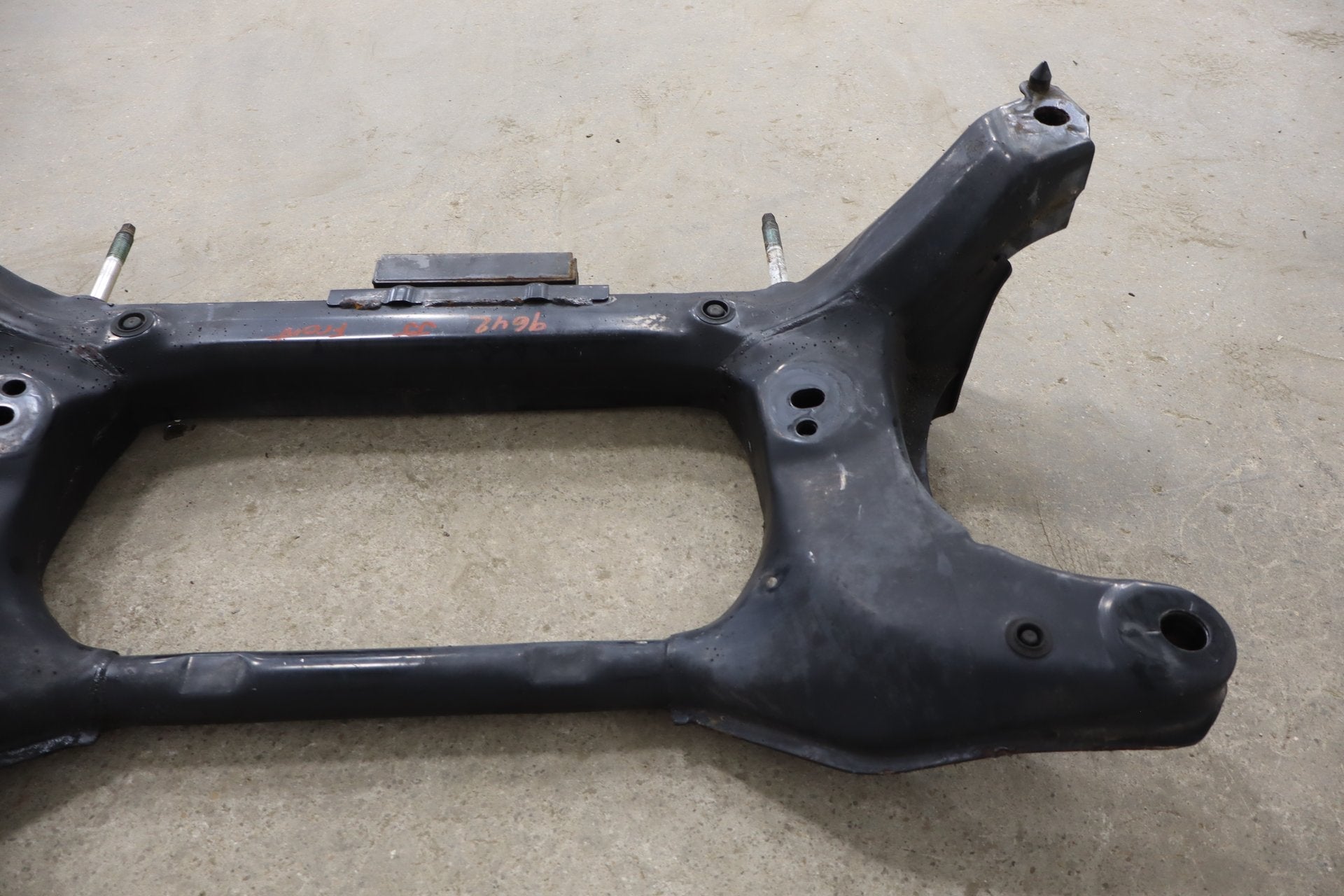 2006 Lexus LS430 Front Engine Suspension Crossmember OEM