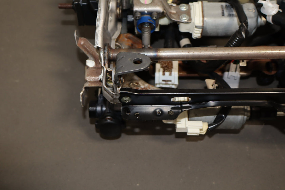 2006 Lexus LS430 Front Passenger Right Power Seat Track OEM