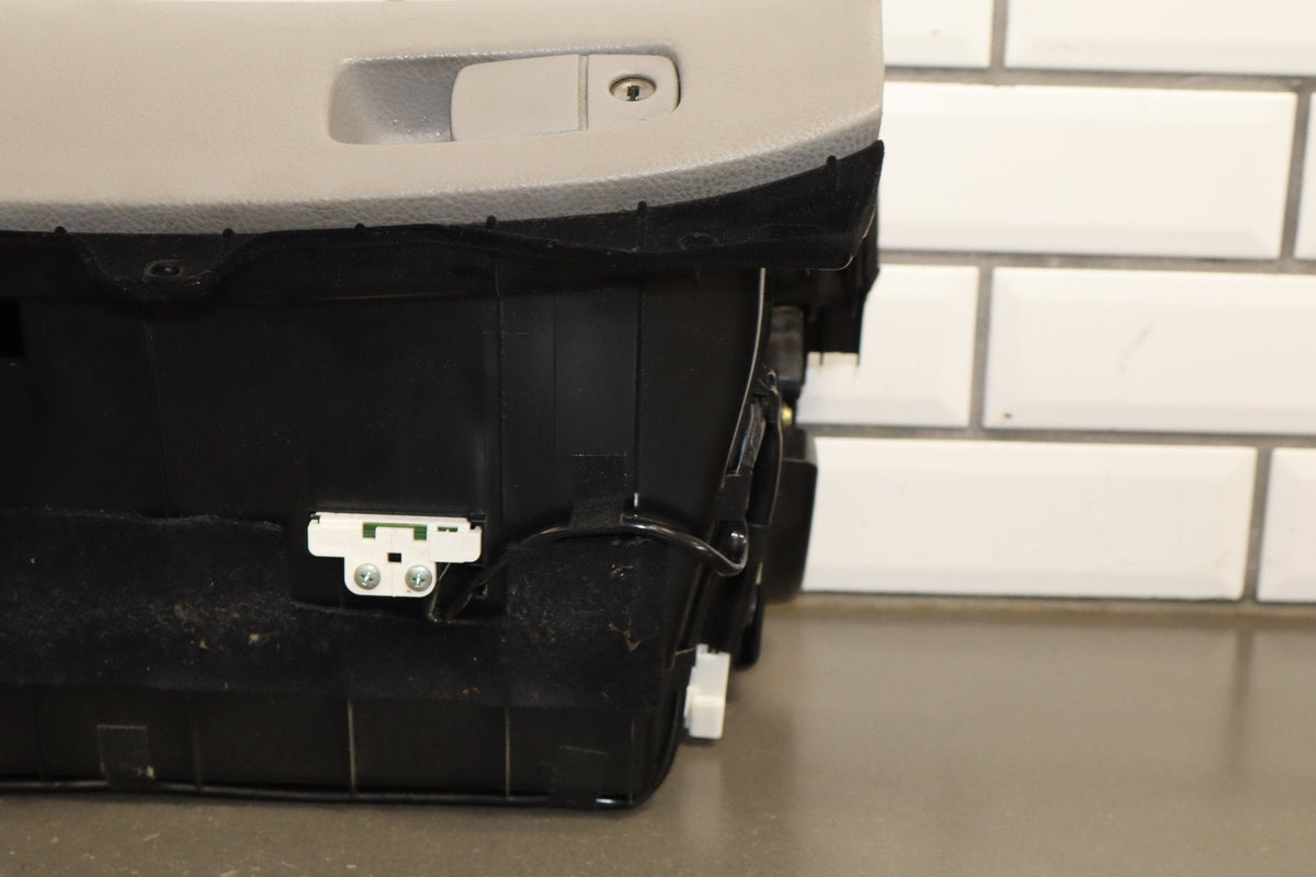 2006 Lexus LS430 Glove Box Ash 10