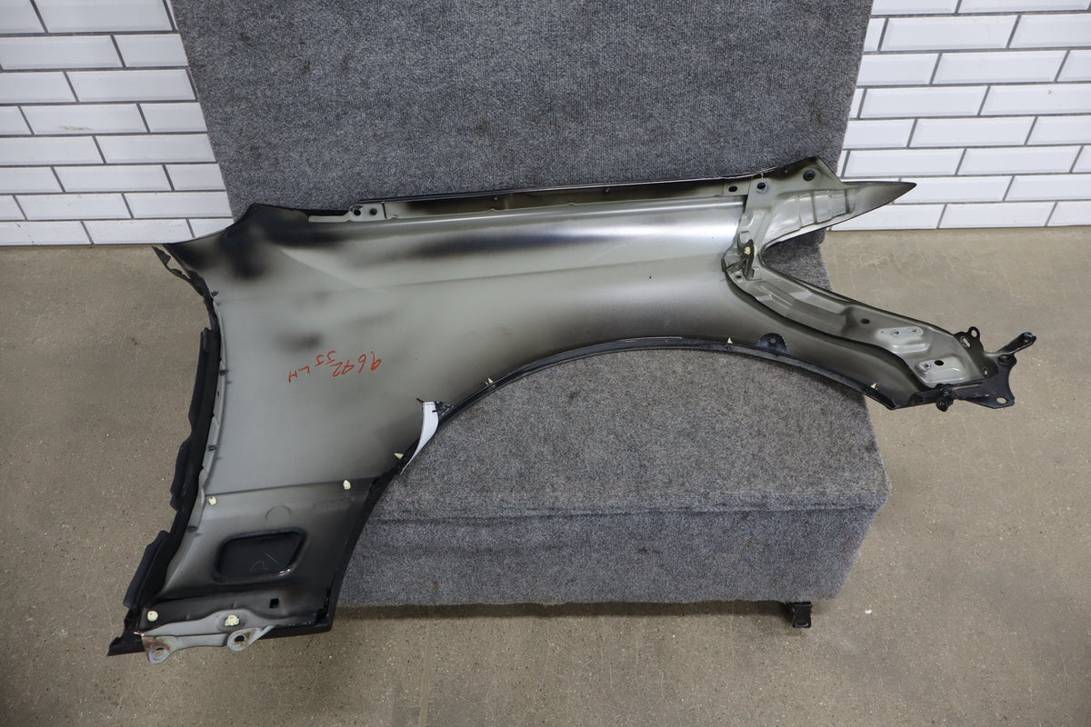 2006 Lexus LS430 Left Fender black onyx 202