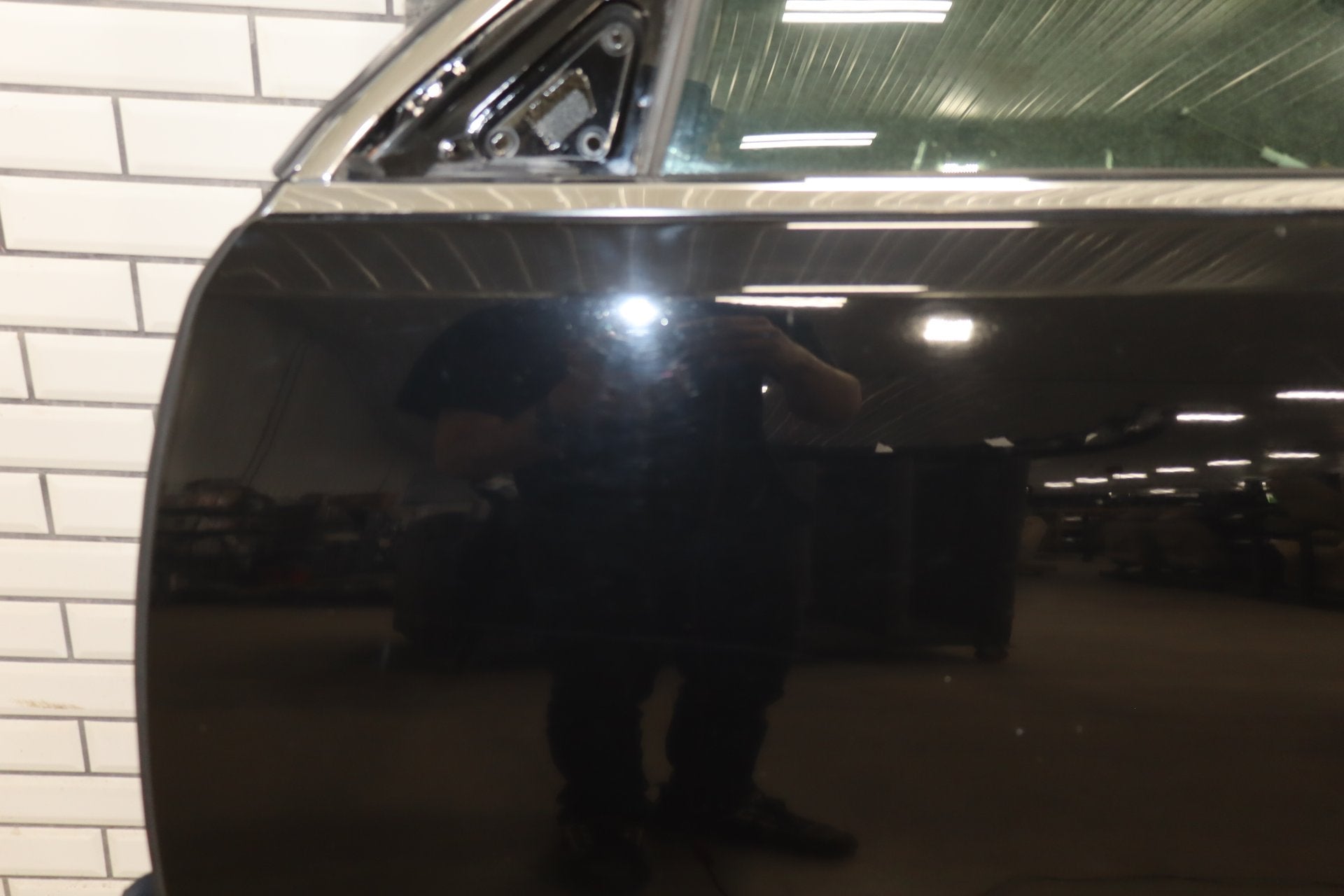 2006 Lexus LS430 Left Front Door black onyx 202
