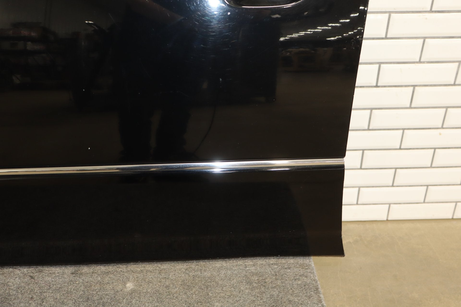 2006 Lexus LS430 Left Front Door black onyx 202