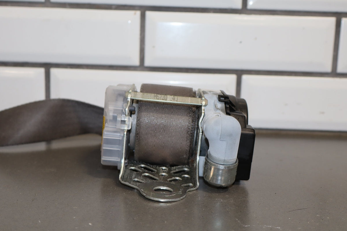 2006 Lexus LS430 Left Front Seat Belt Ash 10