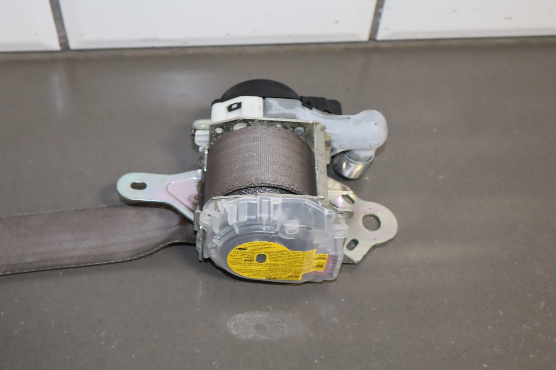 2006 Lexus LS430 Left Front Seat Belt Ash 10