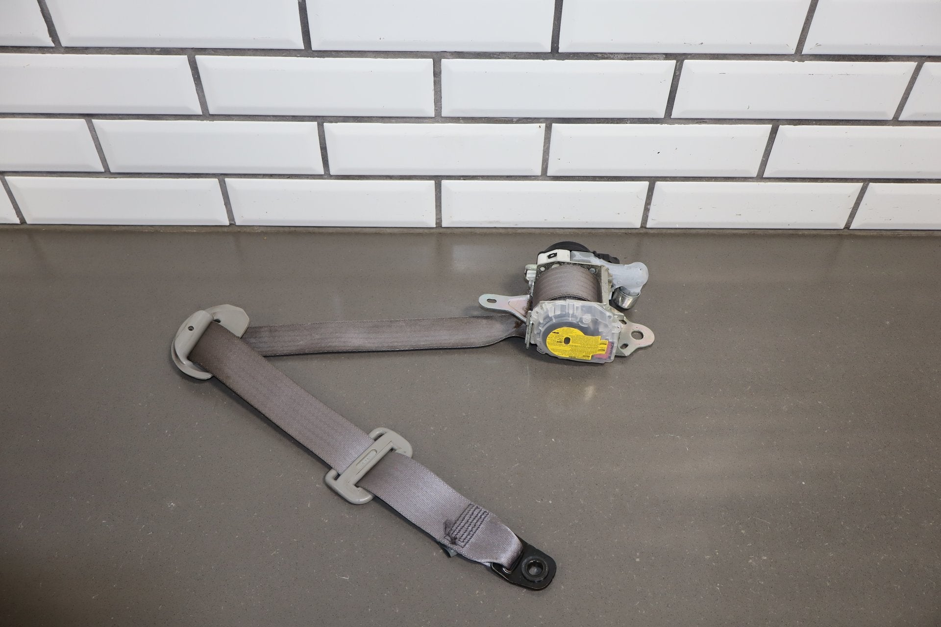 2006 Lexus LS430 Left Front Seat Belt Ash 10