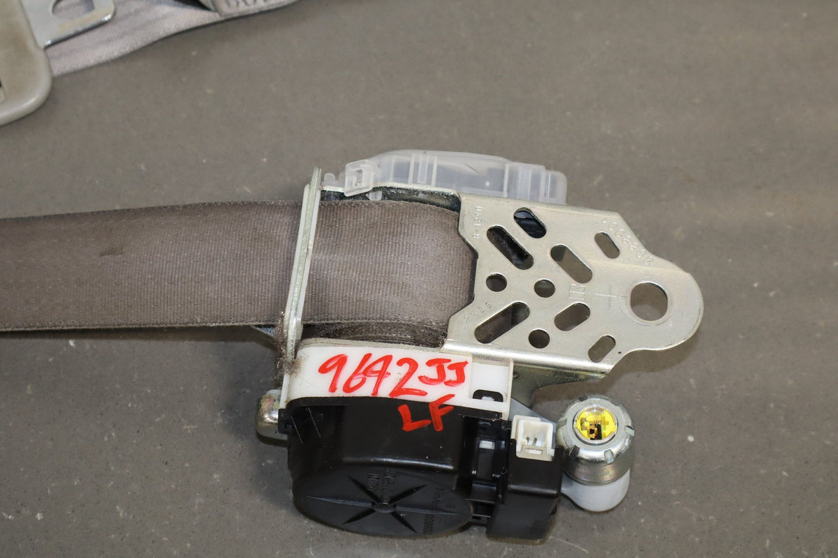 2006 Lexus LS430 Left Front Seat Belt Ash 10