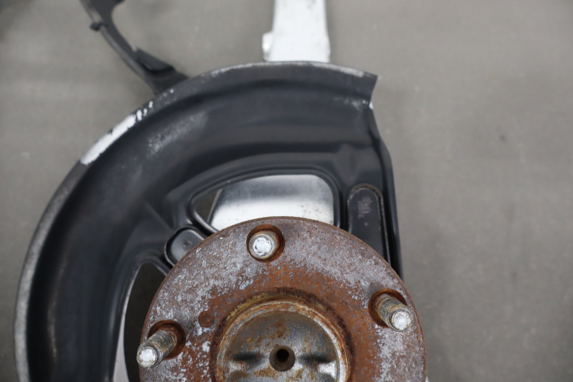 2006 Lexus LS430 Left Front Spindle