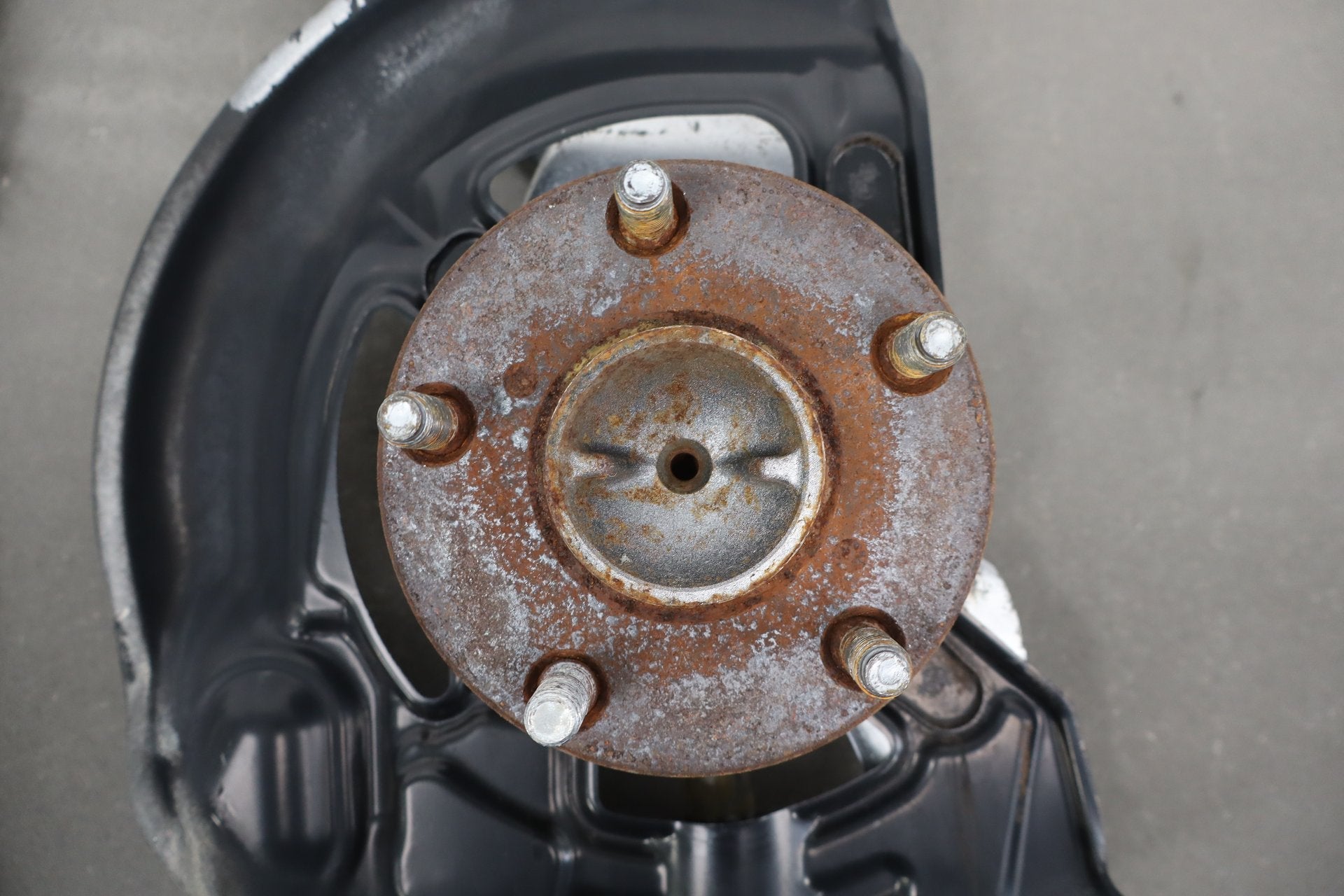 2006 Lexus LS430 Left Front Spindle
