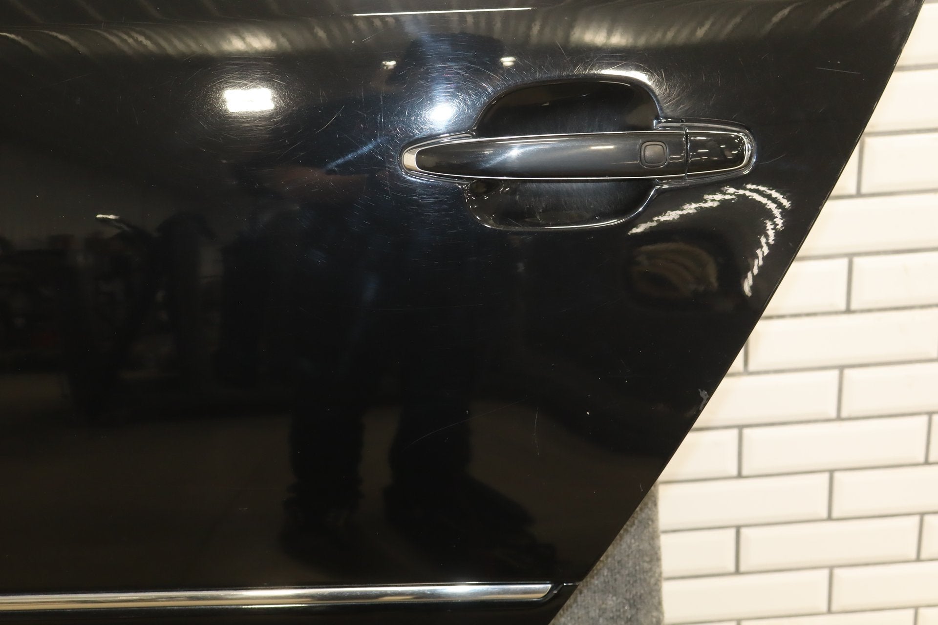 2006 Lexus LS430 Left Rear Door black onyx ( 202 )