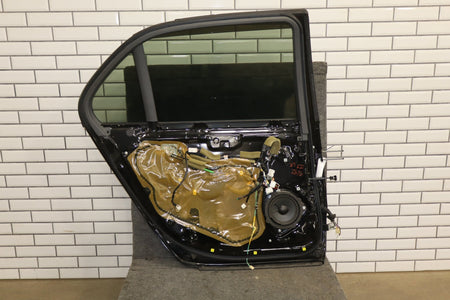 2006 Lexus LS430 Left Rear Door black onyx ( 202 )