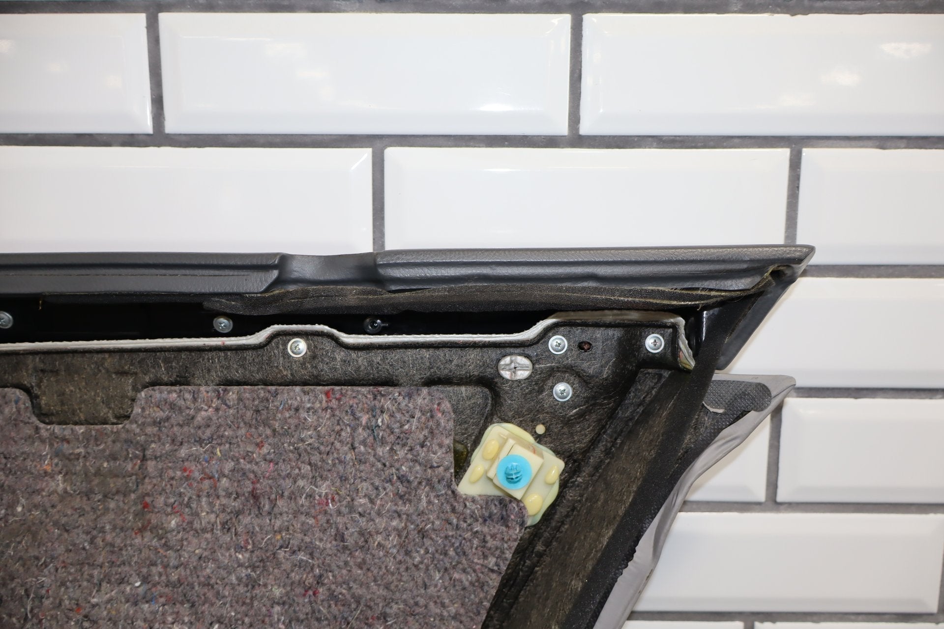 2006 Lexus LS430 Left Rear Door Panel Ash 10