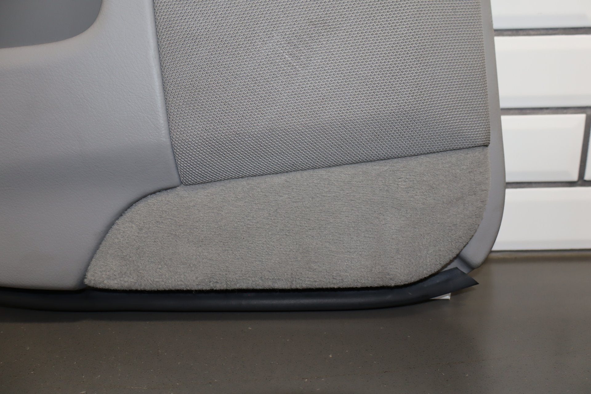 2006 Lexus LS430 Left Rear Door Panel Ash 10