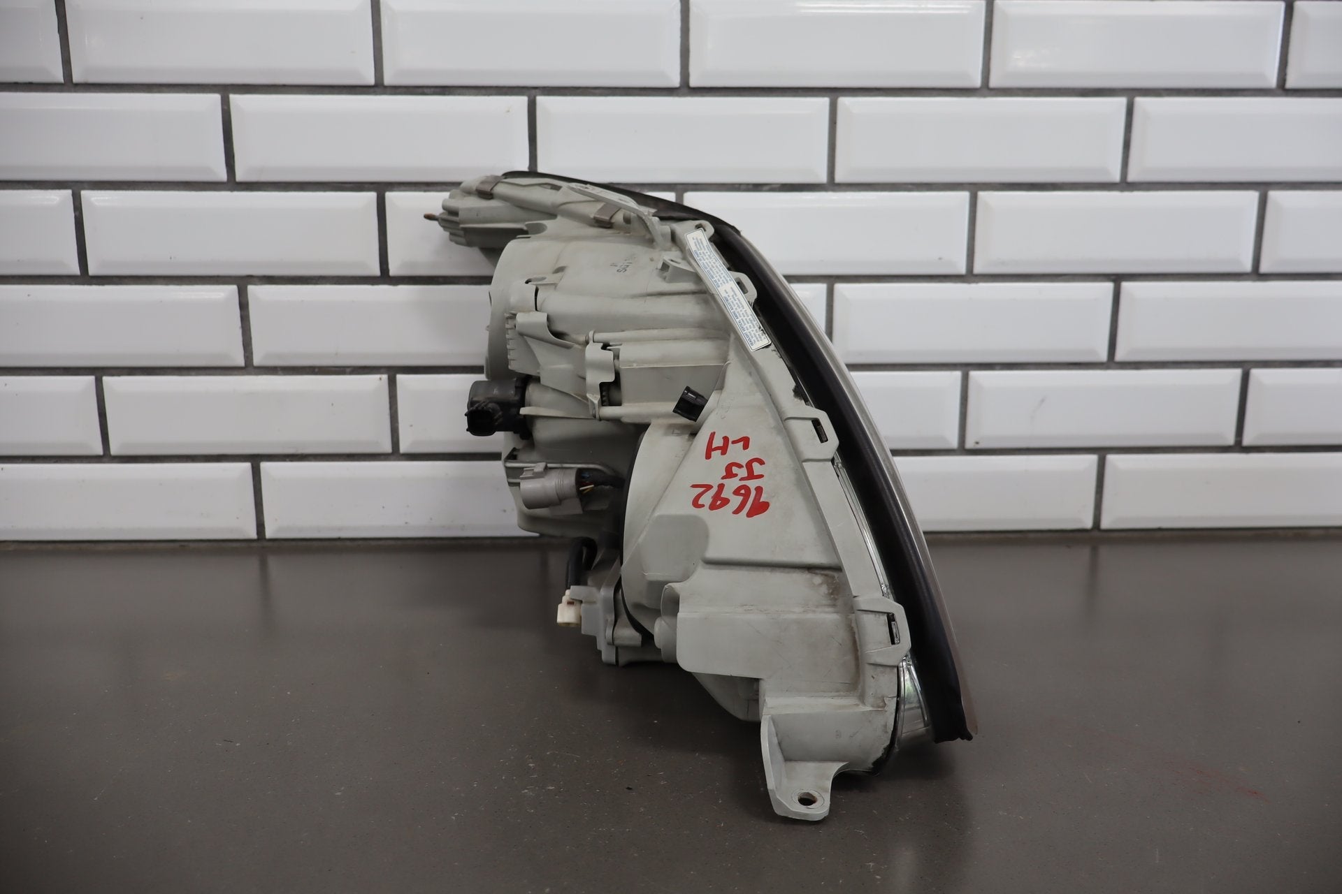 2006 Lexus LS430 Left Xenon Driver Headlamp