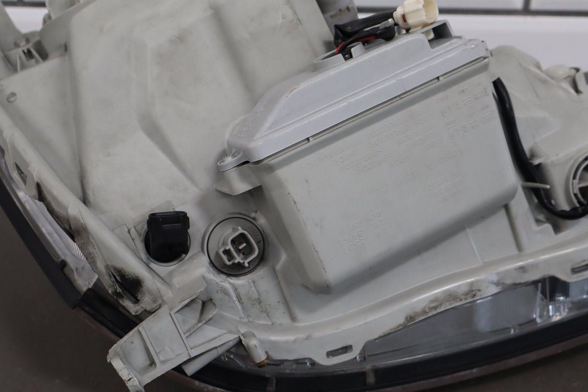 2006 Lexus LS430 Left Xenon Driver Headlamp