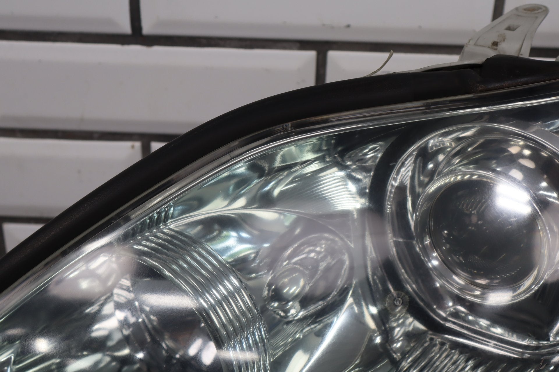 2006 Lexus LS430 Left Xenon Driver Headlamp