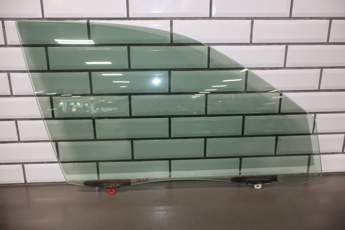2006 Lexus LS430 Right Front Door Window