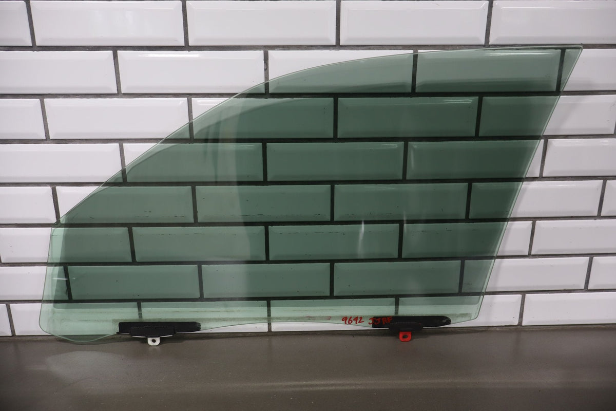 2006 Lexus LS430 Right Front Door Window
