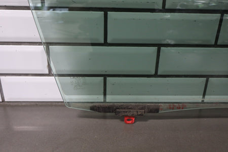 2006 Lexus LS430 Right Front Door Window