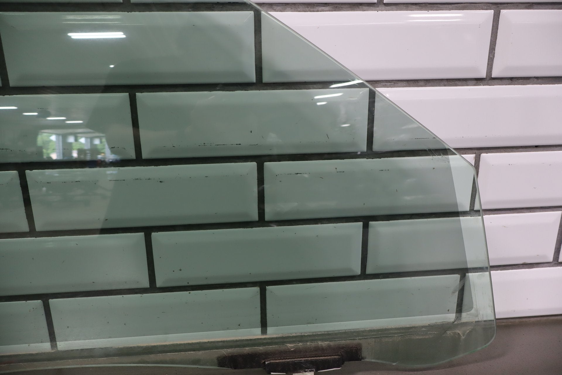 2006 Lexus LS430 Right Front Door Window