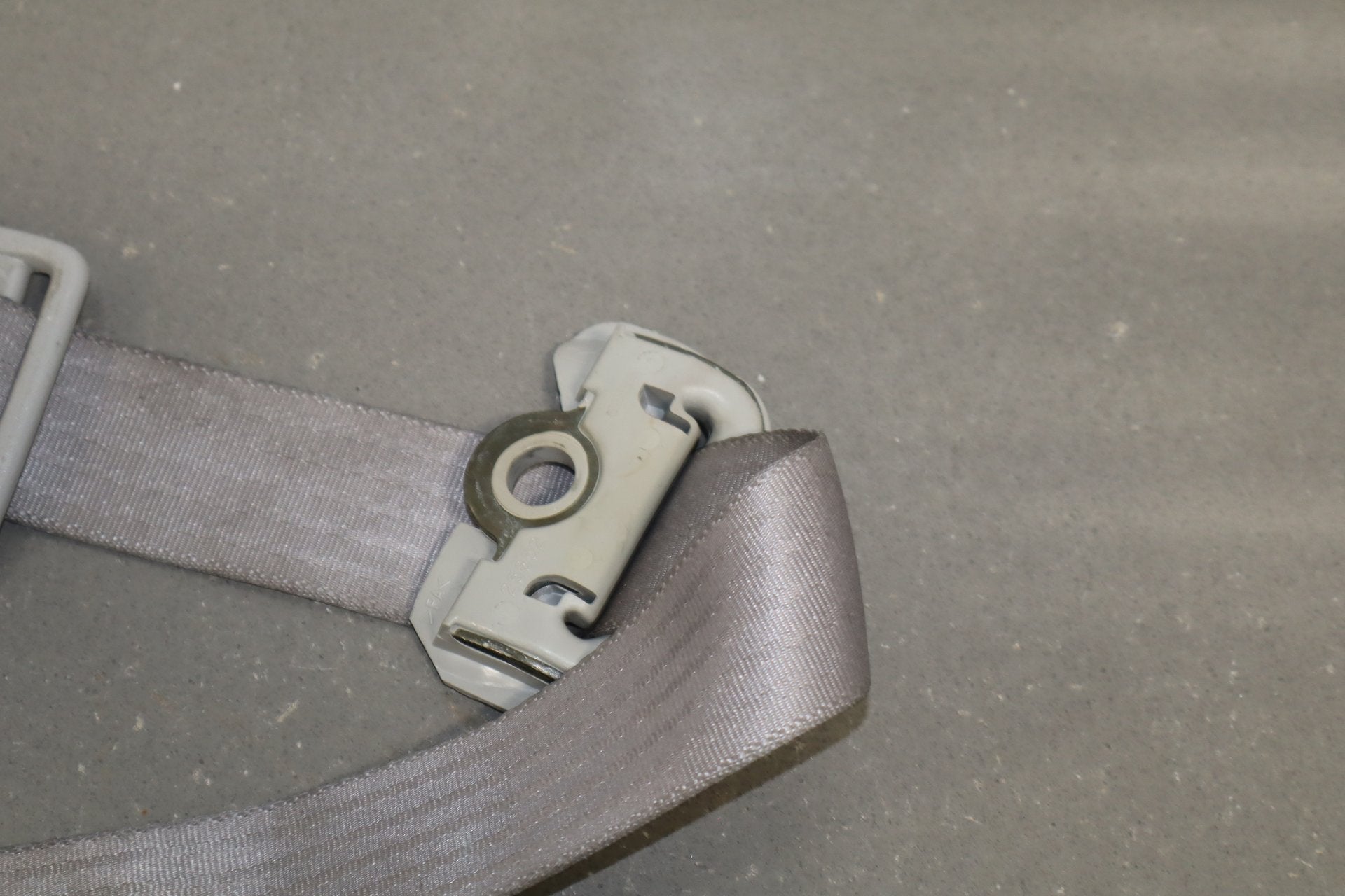 2006 Lexus LS430 Right Front Seat Belt Ash 10