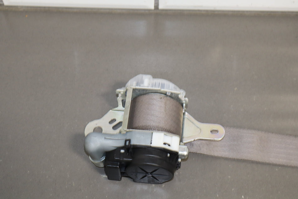 2006 Lexus LS430 Right Front Seat Belt Ash 10