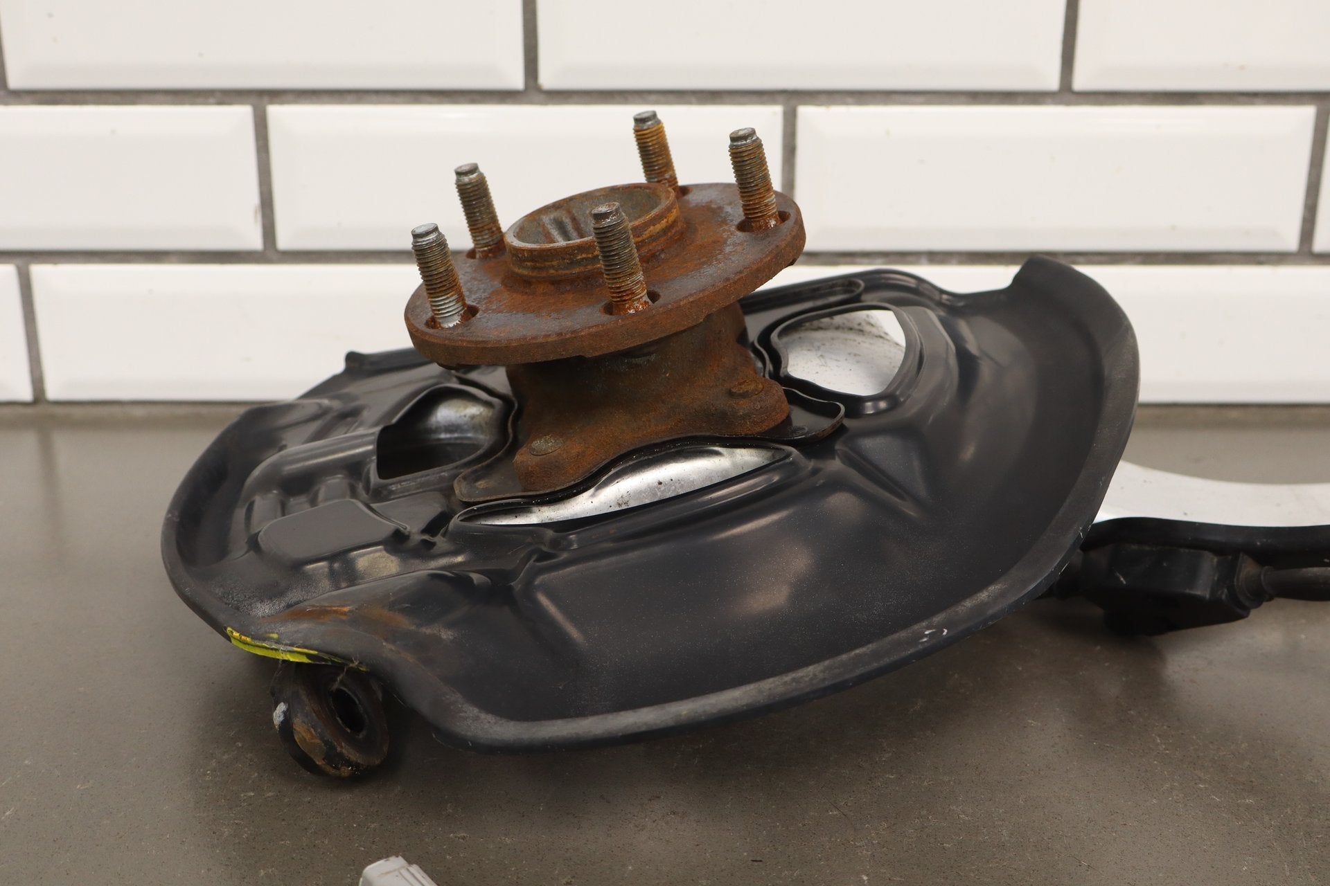 2006 Lexus LS430 Right Front Spindle
