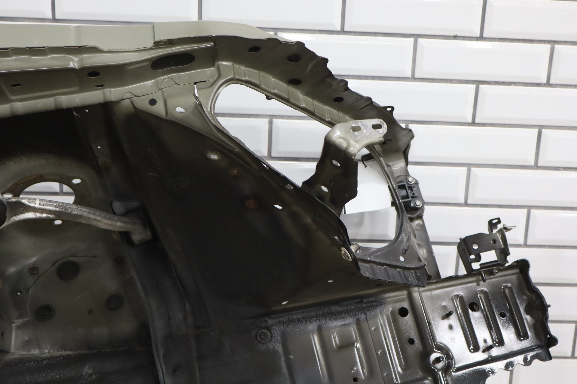 2006 Lexus LS430 Right Passenger Frame Rail Radiator Core Support