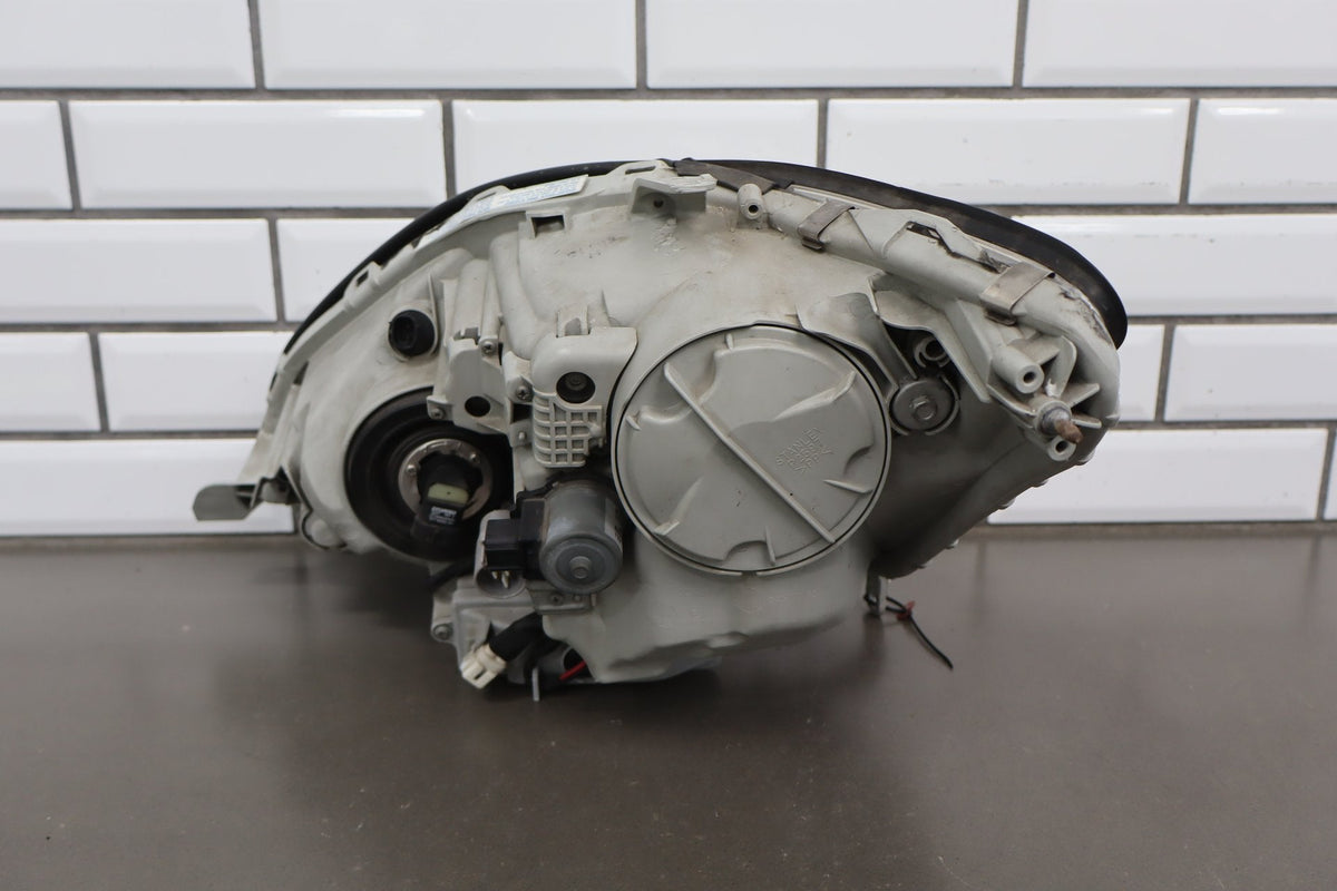 2006 Lexus LS430 Right Passenger Xenon Headlamp OEM